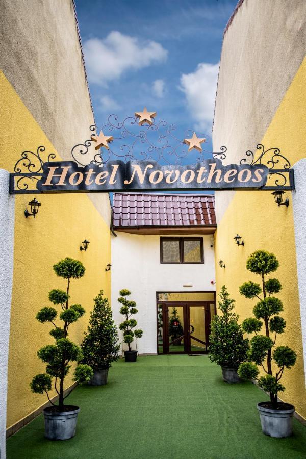 Hotel Novotheos ออราแด ภายนอก รูปภาพ
