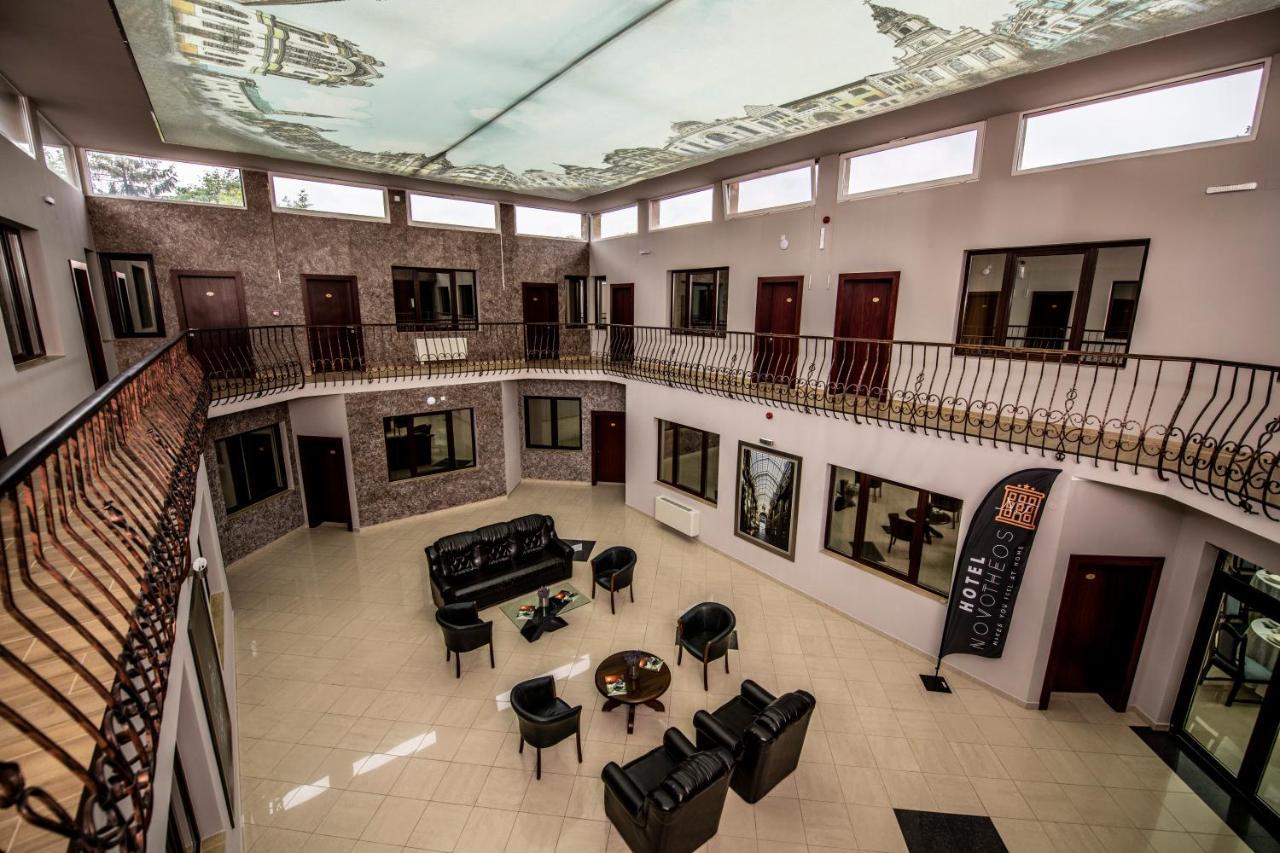 Hotel Novotheos ออราแด ภายนอก รูปภาพ